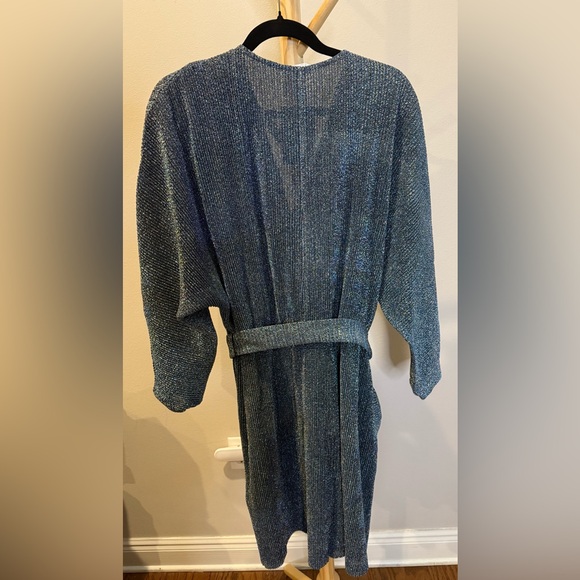 H&M Belted, Faux Wrap metallic stretchy dress NWT - Picture 2 of 5